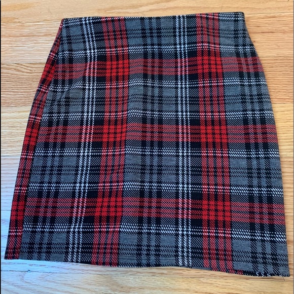 Dresses & Skirts - Plaid mini skirt